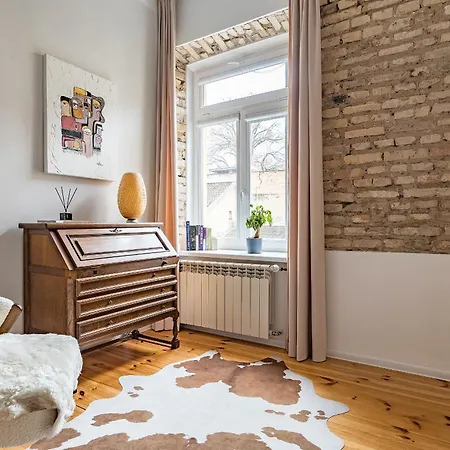 Next To Cathedral Square, Stylish 2bd Gem, Skapo St