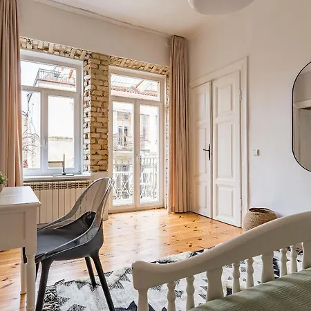 Next To Cathedral Square, Stylish 2bd Gem, Skapo St