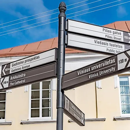 Next To Cathedral Square, Stylish 2bd Gem, Skapo St *