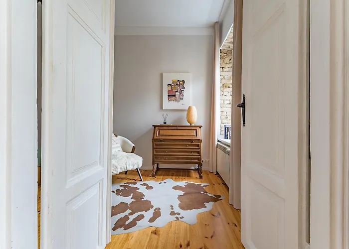 Next To Cathedral Square, Stylish 2bd Gem, Skapo St * ヴィリニュス