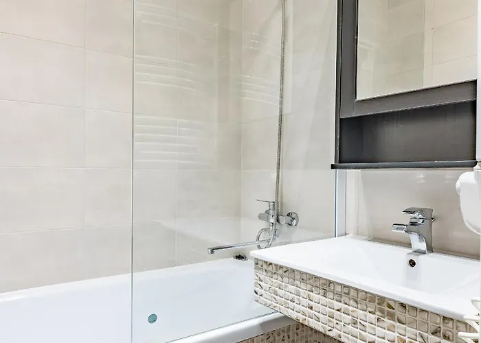 Butas Next To Cathedral Square, Stylish 2bd Gem, Skapo St