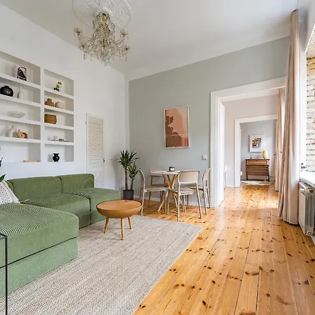 Next To Cathedral Square, Stylish 2bd Gem, Skapo St * Vilnius