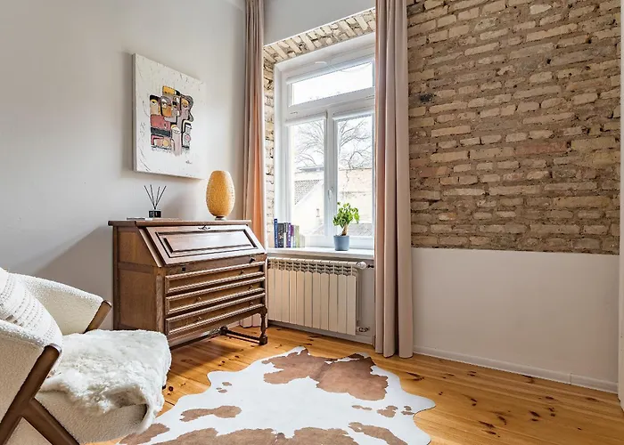 Next To Cathedral Square, Stylish 2bd Gem, Skapo St