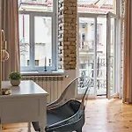 Next To Cathedral Square, Stylish 2bd Gem, Skapo St *