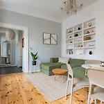 Next To Cathedral Square, Stylish 2bd Gem, Skapo St * فيلنيوس
